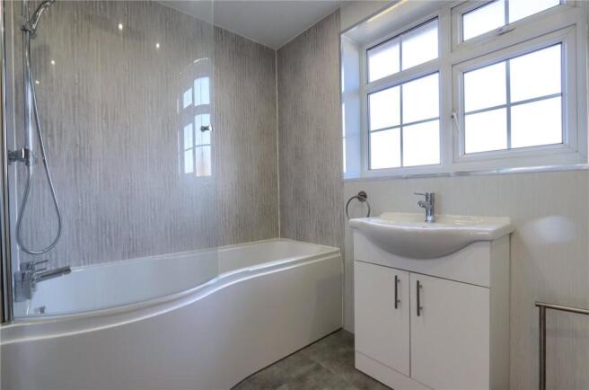 3 bed Semi-Detached to rent Image 5