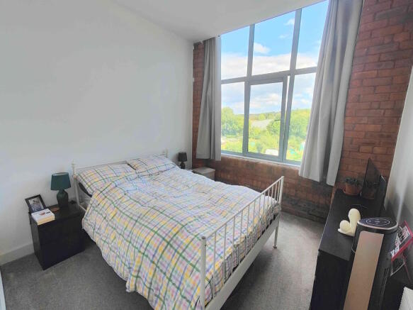 2 bed Apartment for sale Image 8