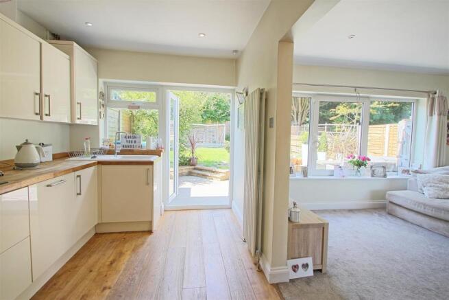 kitchen1.jpg