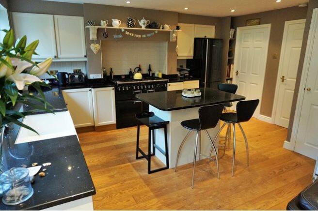 Kitchen / Breakfast