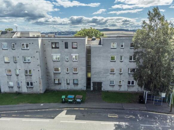 375 Craigie Drive Dundee-16.jpg