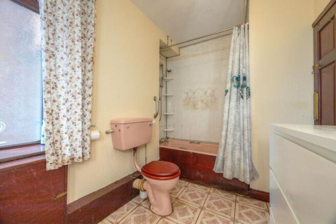 3 bed Terraced for sale Image 7