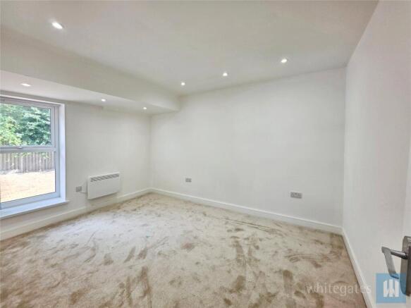 2 bed Apartment to rent Image 9