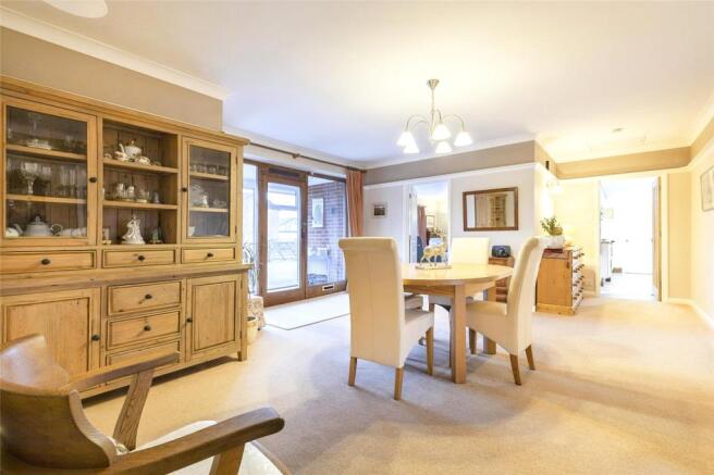Entrance/Dining Area