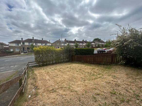 2 bed Semi-Detached for sale Image 9