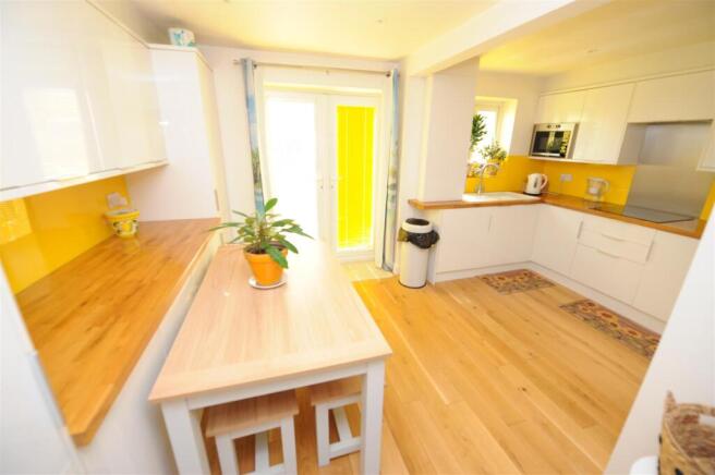 3 bed Town House for sale Image 10