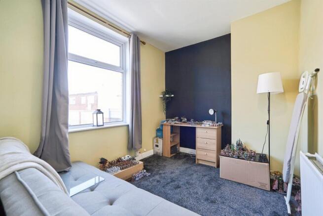 3 bed Terraced for sale Image 5