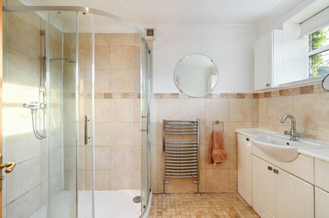 6 forge mews tn31...