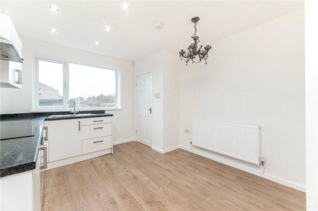 3 bed Semi-Detached for sale Image 5