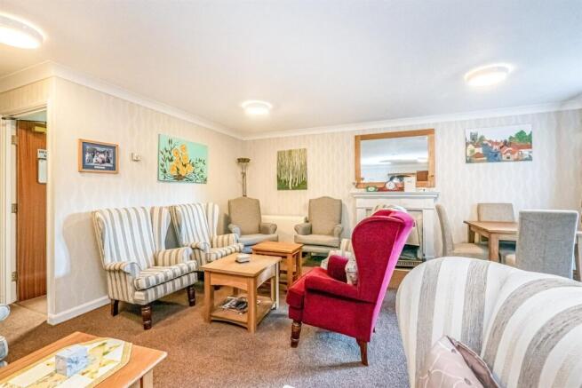 1 bed Retirement Property to rent Image 12