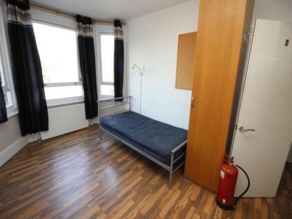 Bedroom (8)