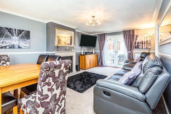 Lounge/Dining Room