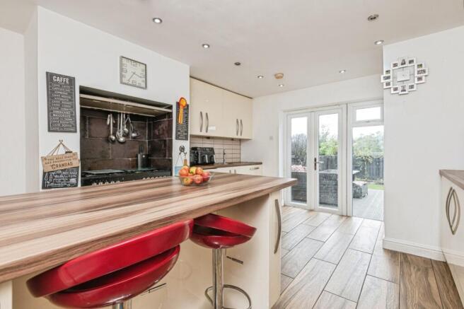 2 bed Semi-Detached for sale Image 7