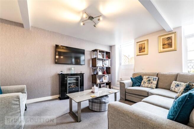 2 bed Apartment for sale Image 6