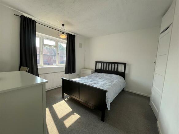 Bedroom 1.jpg