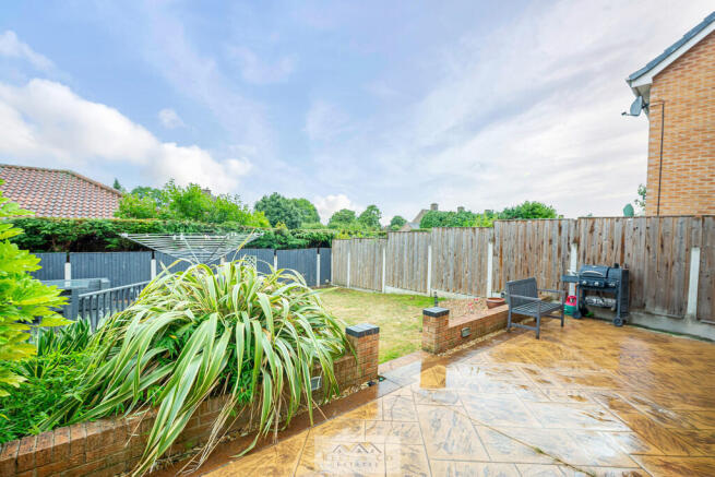 Back garden 1.3