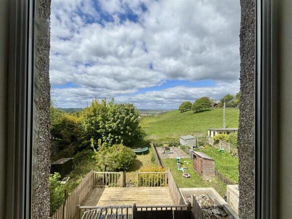 3 bed Terraced for sale Image 7
