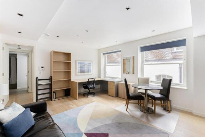 110003_Apartment-14-29-Essex-Street (4)_low.jpg