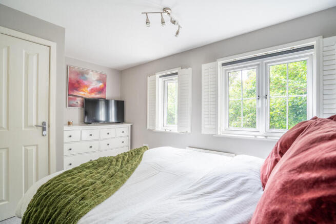 3 bed Terraced for sale Image 11