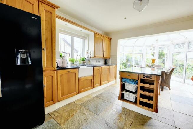Living/Dining Kitchen