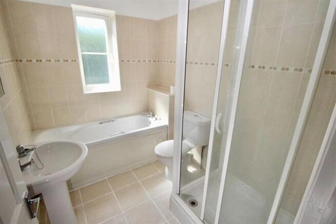 Family Bathroom.jpg