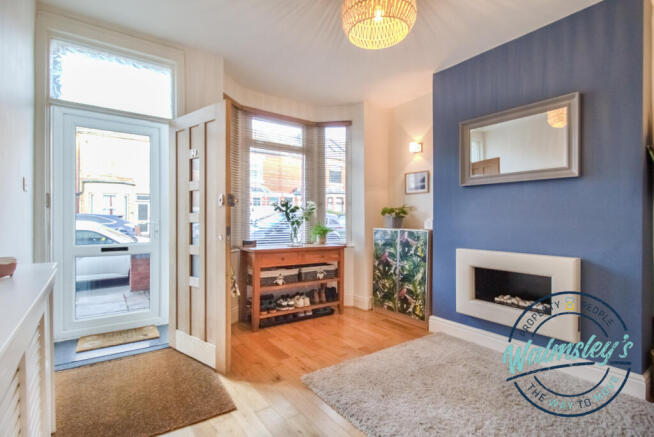 Front sitting room with porch