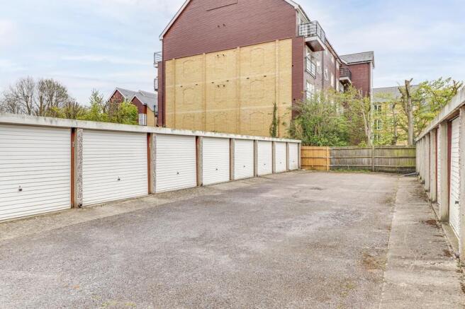 Garage En-Bloc