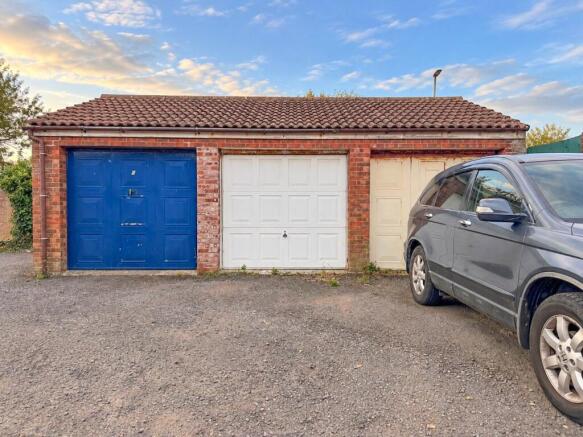 Parking/Garage