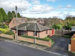 1a Tiptop, Beaconfield Road, Yeovil BA20 2JW