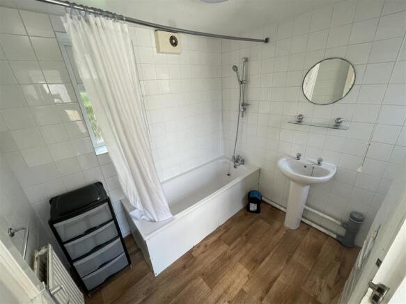 Bathroom.JPG