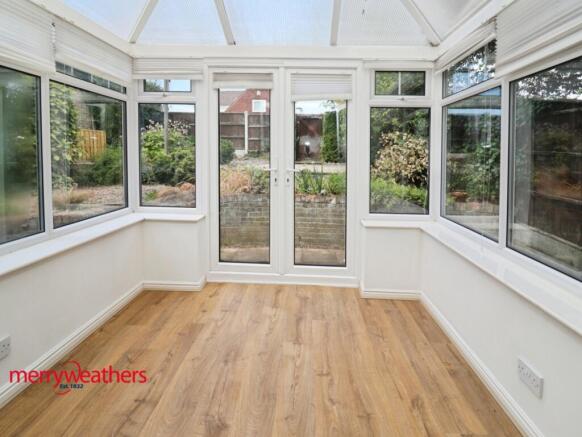 4 bed Detached for sale Image 2