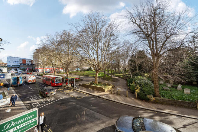 1416895-6-69943ad...