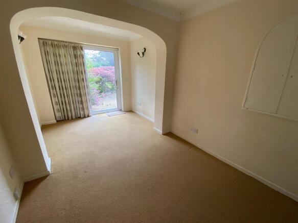 Dining Area.jpg
