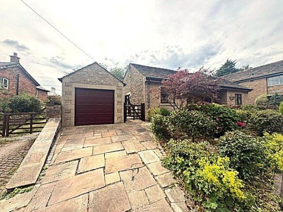 GArage/Driveway