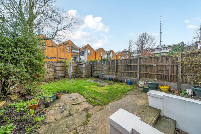 8d3e9caa-14d5-427...