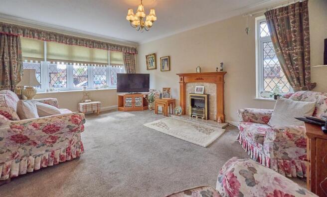 Lounge to Front