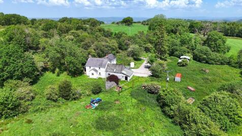 Gwynfe Road, Ffairfach, Llandeilo, Carmarthenshire.