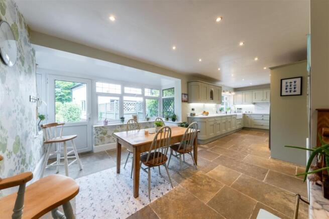 172 Swanlow Lane-008.jpg