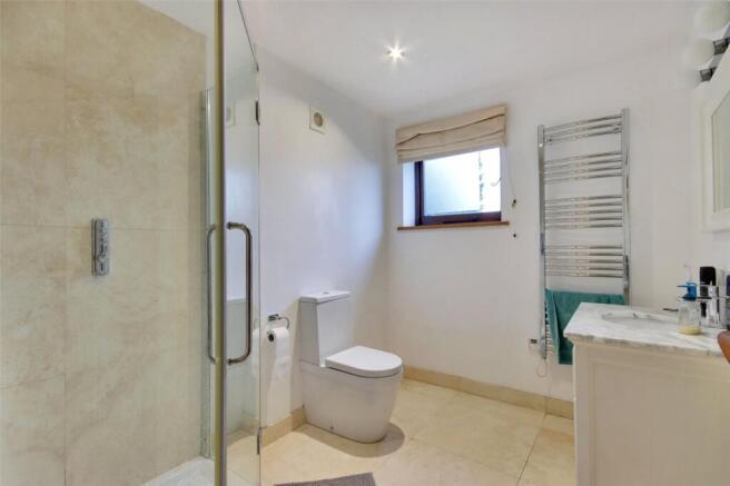 Studio 2 Ensuite