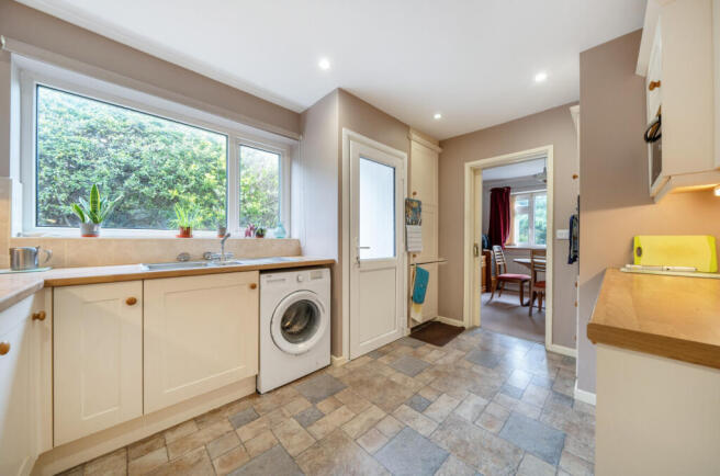 1438115-18-69cbca...