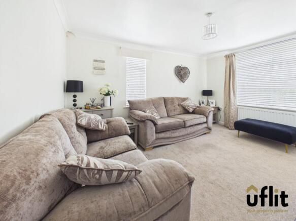 2 bed Semi-Detached for sale Image 8
