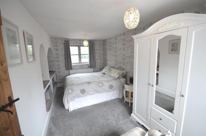 new bed 2.jpg