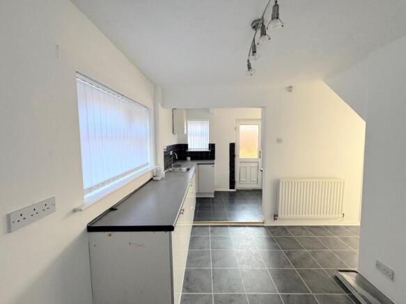 3 bed House for sale Image 5