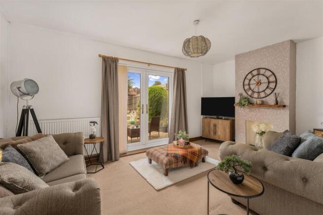 281 Warwick Road, Banbury-4.jpg