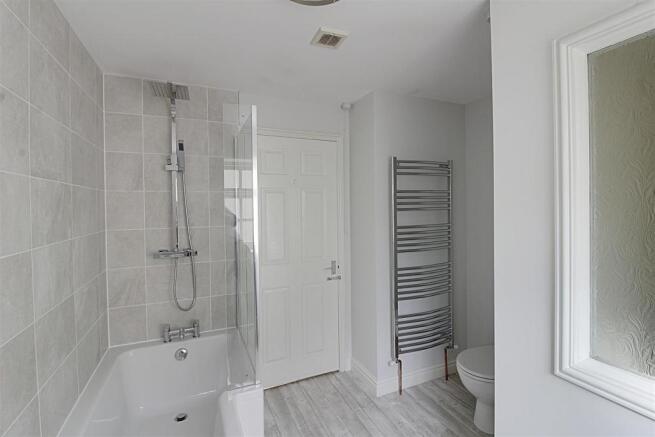 bathroom a.jpg