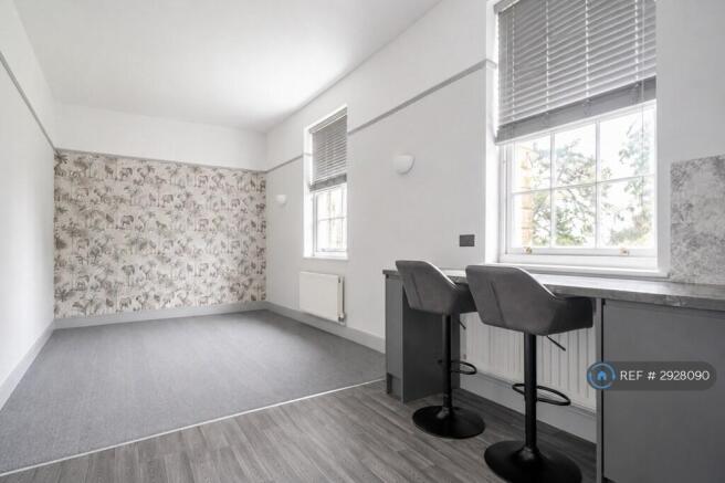 Lounge & Kitchen