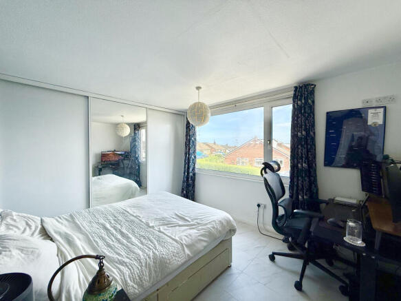 3 bed Semi-Detached for sale Image 11