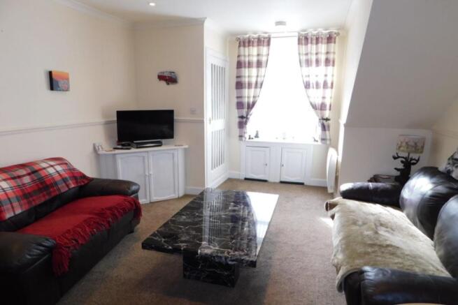 Lounge / Kitchen