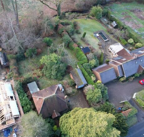 Bell Road, Haslemere, Surrey, GU27 photo 2