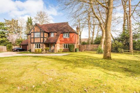 Coach House Gardens, Fleet, GU51